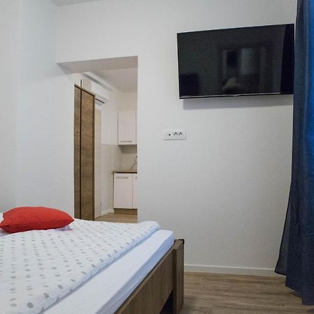 Jantar Apartmaji Ново-Место Экстерьер фото