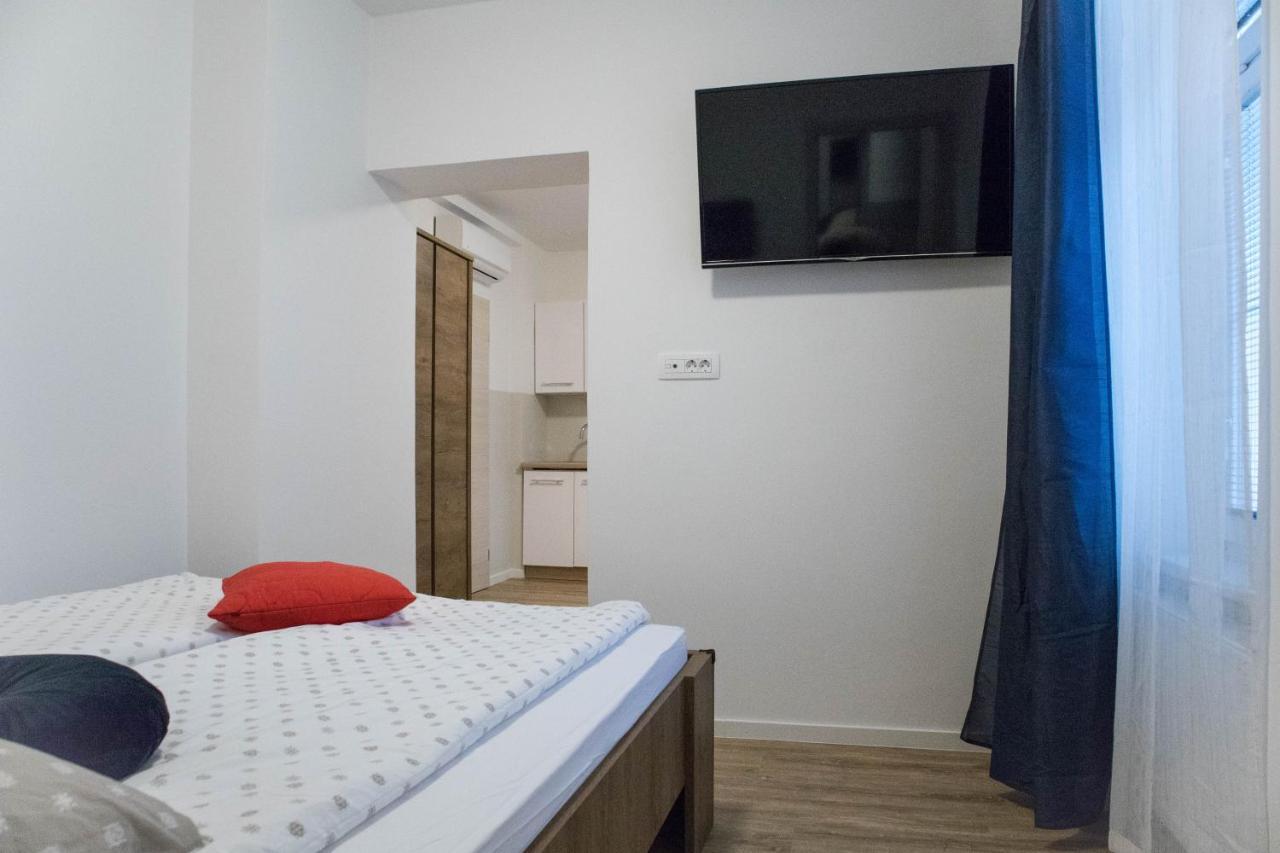 Jantar Apartmaji Ново-Место Экстерьер фото