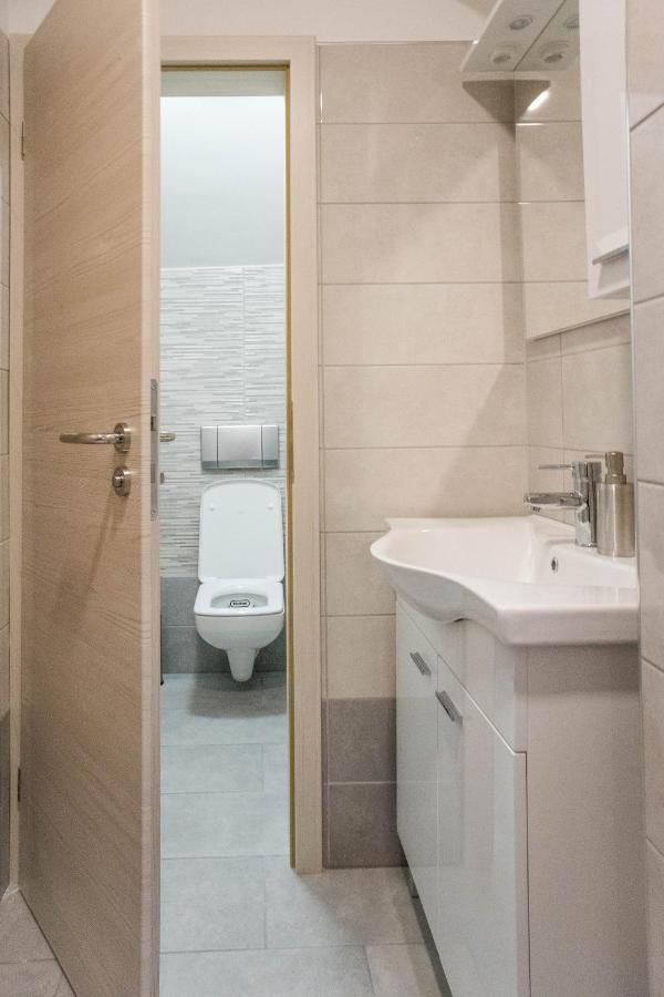 Jantar Apartmaji Ново-Место Экстерьер фото