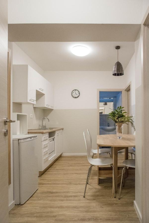 Jantar Apartmaji Ново-Место Экстерьер фото